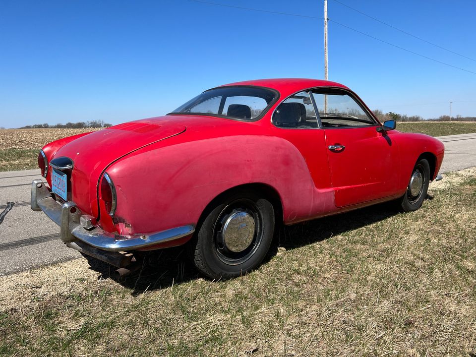 Rear quarter view of a 1969 Volkswagen Karmann Ghia
